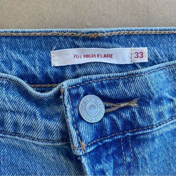 Levi’s 70s High Rise Flare Light Wash Womens Premium Quality Jeans - Picture 4 of 14